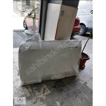 BAŞKAN TİC.MERCEDES  W117 CLA SOL ÖN KAPI HATASIZ BEYAZ DOLU SÖKME